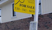 Real%20Estate%20Post%20with%20Metal%20Sign%20and%20Vinyl%203