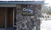 Wood%20Sign%20with%20Paint%20and%20Vinyl%2027