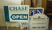 Wood%20Sign%20with%20Paint%20and%20Vinyl%2029