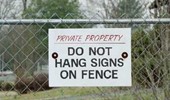 Funny Sign - Don't Hang Signs On Fence